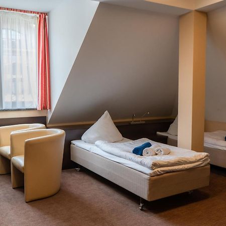 Hanka Relax & Spa เชลเลเนียซ ภายนอก รูปภาพ