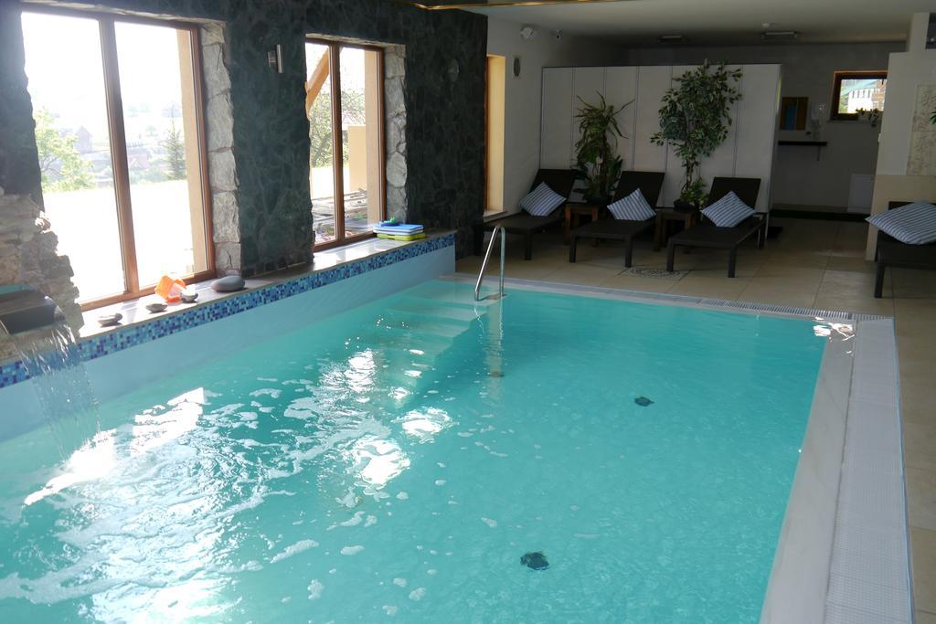 Hanka Relax & Spa เชลเลเนียซ ภายนอก รูปภาพ